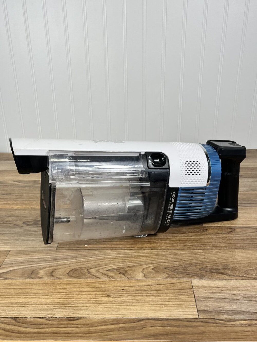 Shark Pro Cordless Vacuum Clean Sense IQ  IZ562H - Motor & Canister No Battery